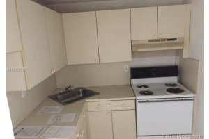 666 W 81st St, Hialeah, FL 33014, Sold 06/14/16