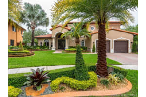 15631 NW 79th Ct, Hialeah, FL 33016, Sold 08/29/16