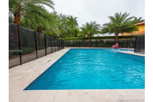 15631 NW 79th Ct, Hialeah, FL 33016, Sold 08/29/16
