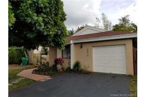 10519 SW 147th Ct, Miami, FL 33196, Sold 05/13/16