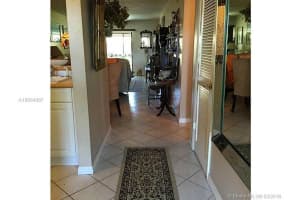 2450 NE 15th Ave, Wilton Manors, FL 33305, Sold 08/01/16