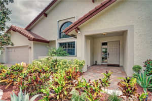 1620 W Oak Knoll Cir, Davie, FL 33324, Sold 05/23/16