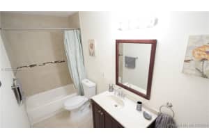 4017 N University Dr, Sunrise, FL 33351, Sold 05/12/16