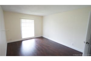 4017 N University Dr, Sunrise, FL 33351, Sold 05/12/16