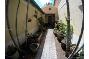 8324 NW 142nd St, Miami Lakes, FL 33016, Sold 05/31/16