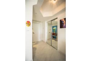 3610 Yacht Club Dr, Miami, FL 33180, Sold 11/10/16