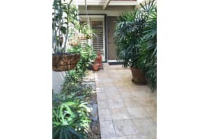 8721 SW 81st Ct, Miami, FL 33143, Sold 06/27/16