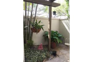 8721 SW 81st Ct, Miami, FL 33143, Sold 06/27/16