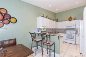8621 NW 191st St, Hialeah, FL 33015, Sold 05/20/16
