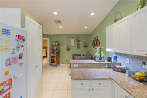 8621 NW 191st St, Hialeah, FL 33015, Sold 05/20/16