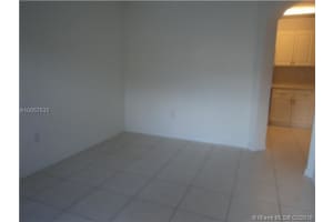 10656 SW 6th St, Pembroke Pines, FL 33025, Sold 05/31/16