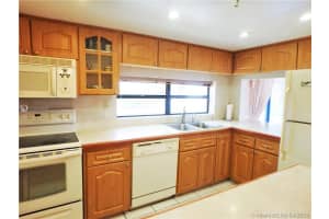 6820 Indian Creek Dr #2a, Miami, FL 33141, Sold 05/10/16