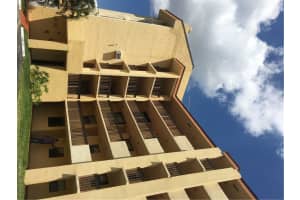 8881 Fontainebleau Blvd, Miami, FL 33172, Sold 06/30/16