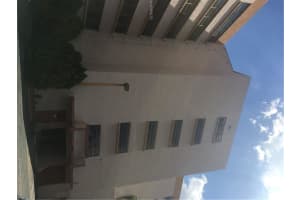 9688 Fontainebleau Blvd, Miami, FL 33172, Sold 05/03/16