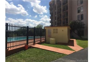 9688 Fontainebleau Blvd, Miami, FL 33172, Sold 05/03/16