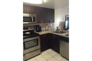 9191 Fontainebleau Blvd, Miami, FL 33172, Sold 08/12/16