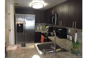 9191 Fontainebleau Blvd, Miami, FL 33172, Sold 08/12/16