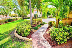 9765 Darlington Pl, Cooper City, FL 33328, Sold 06/10/16