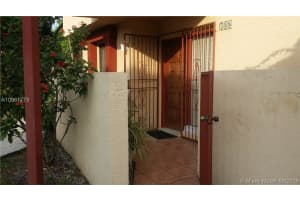 746 NW 106th Ave B1, Miami, FL 33172, Sold 11/18/16