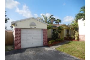 19240 NW 83rd Ave, Hialeah, FL 33015, Sold 07/08/16