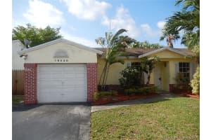 19240 NW 83rd Ave, Hialeah, FL 33015, Sold 07/08/16