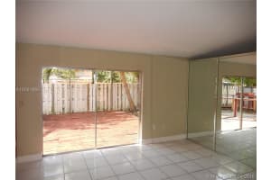 19240 NW 83rd Ave, Hialeah, FL 33015, Sold 07/08/16
