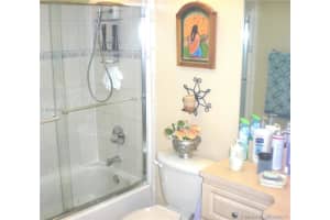 9455 W Flagler St APT C611, Miami, FL 33174, Sold 05/31/16