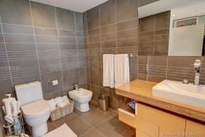 2155 Washington Ct, Miami Beach, FL 33139, Sold 03/06/17