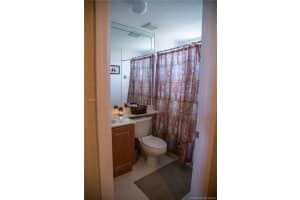 7250 NW 174th Terrace, Hialeah, FL 33015, Sold 06/22/16