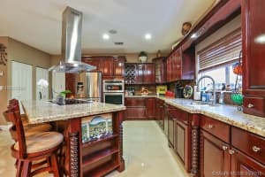 2944 NE 3rd Dr, Homestead, FL 33033, Sold 09/28/16