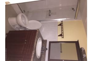 5201 NW 7th St, Miami, FL 33126, Sold 06/24/16