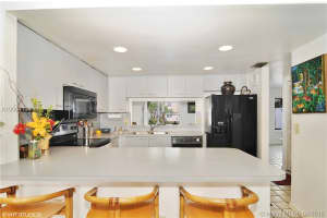 7160 SW 55th Terrace W, Miami, FL 33155, Sold 08/09/16