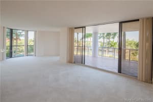3598 Yacht Club Dr, Aventura, FL 33180, Sold 10/24/16