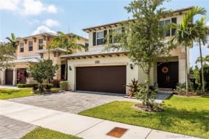 10480 NW 69th Terrace, Doral, FL 33178, Sold 03/28/17