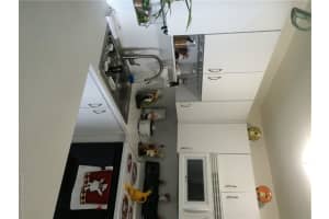 8231 NW 8th St, Miami, FL 33126, Sold 07/22/16
