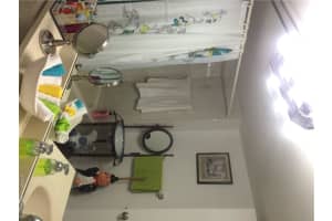8231 NW 8th St, Miami, FL 33126, Sold 07/22/16