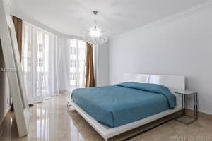 4775 Collins Ave, Miami, FL 33140, Sold 04/27/17