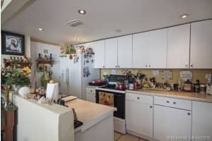 7545 E Treasure Dr #9h, North Bay Village, FL 33141, Sold 10/01/16