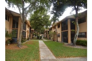 18845 NW 62nd Ave, Hialeah, FL 33015, Sold 11/02/16