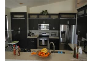 11610 SW 10th St, Pembroke Pines, FL 33025, Sold 06/03/16