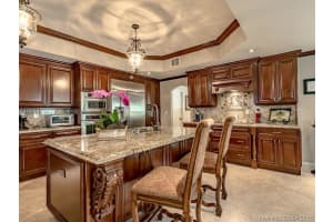 15946 NW 81st Ct, Hialeah, FL 33016, Sold 08/01/16