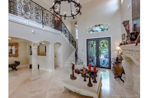 15946 NW 81st Ct, Hialeah, FL 33016, Sold 08/01/16