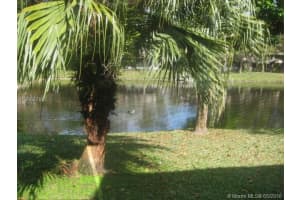5074 S University Dr, Davie, FL 33328, Sold 06/30/16