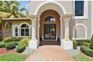 8113 NW 158th Terrace, Miami Lakes, FL 33016, Sold 06/20/16