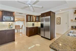 5493 NW 94th Doral Pl, Doral, FL 33178, Sold 08/31/16