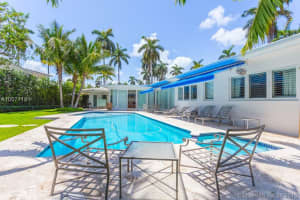 61 Lagorce Cir, Miami Beach, FL 33141, Sold 03/01/17