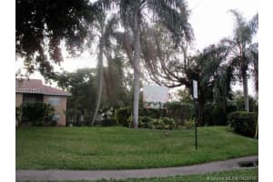 785 NW 103rd Terrace, Pembroke Pines, FL 33026, Sold 04/22/16
