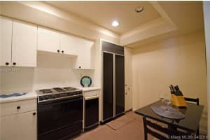 520 Brickell Key Dr APT A1903, Miami, FL 33131, Sold 04/03/17