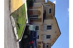 7422 NW 182nd St, Hialeah, FL 33015, Sold 07/19/16