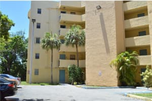 9440 Fontainebleau Blvd, Miami, FL 33172, Sold 06/01/16